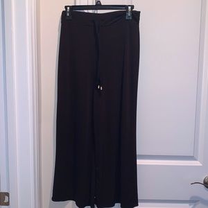Black flow pants by Jones New York